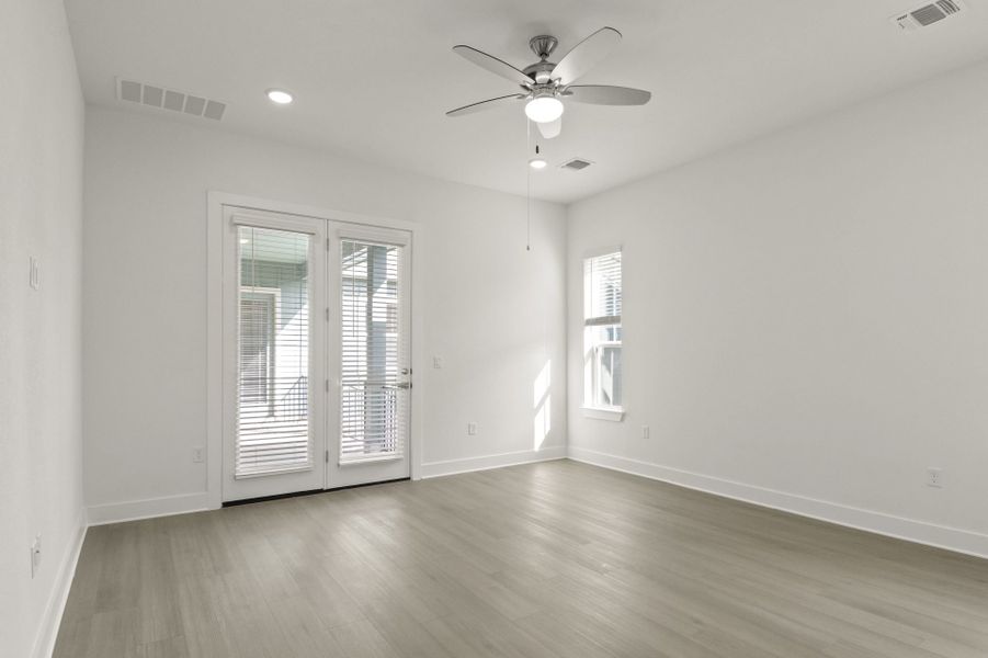 Spacious, unfurnished interior of a new home in Easton Park, Austin (Image 24).