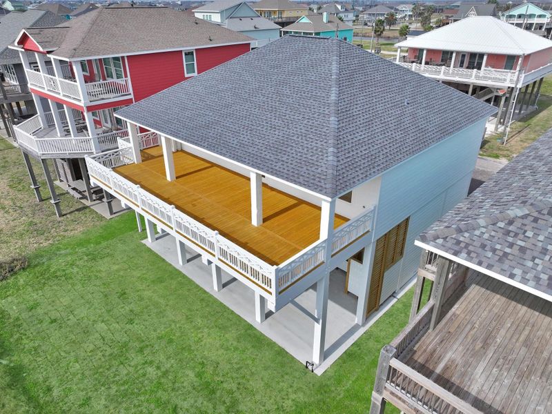 Exterior details and patio area of a home in , Bolivar Peninsula (Image 21).