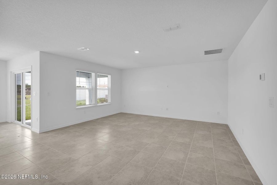 Spacious, unfurnished interior of a new home in Wells Landing, Jacksonville (Image 16).