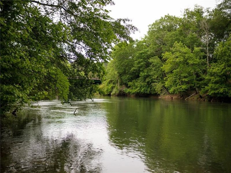 The Chattahoochee River Recreation Area is also close by.