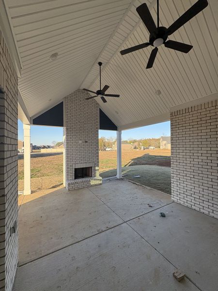 Exterior details and patio area of a home in Rookers Bend, Smyrna (Image 2).
