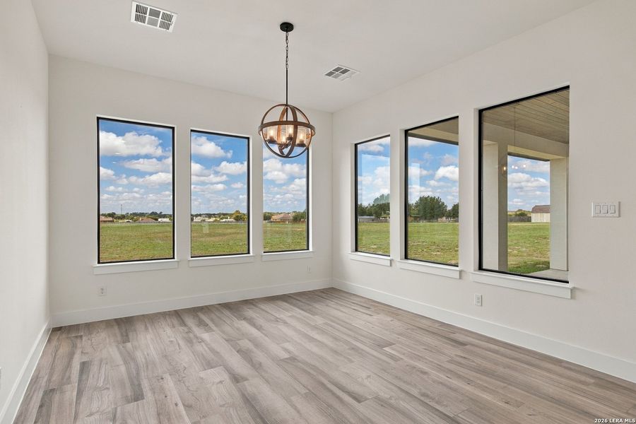 Spacious, unfurnished interior of a new home in , Floresville (Image 37).