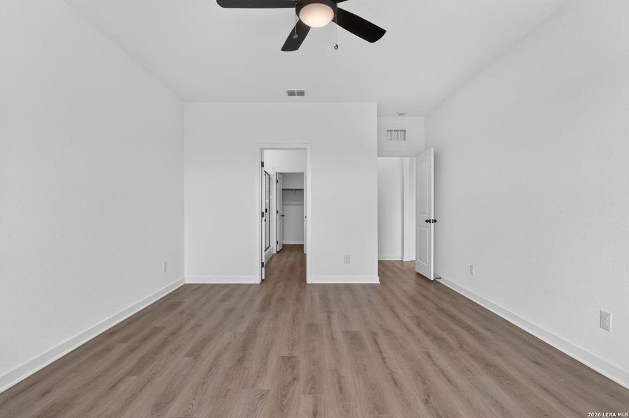Spacious, unfurnished interior of a new home in Cordova Trails, Seguin (Image 23).