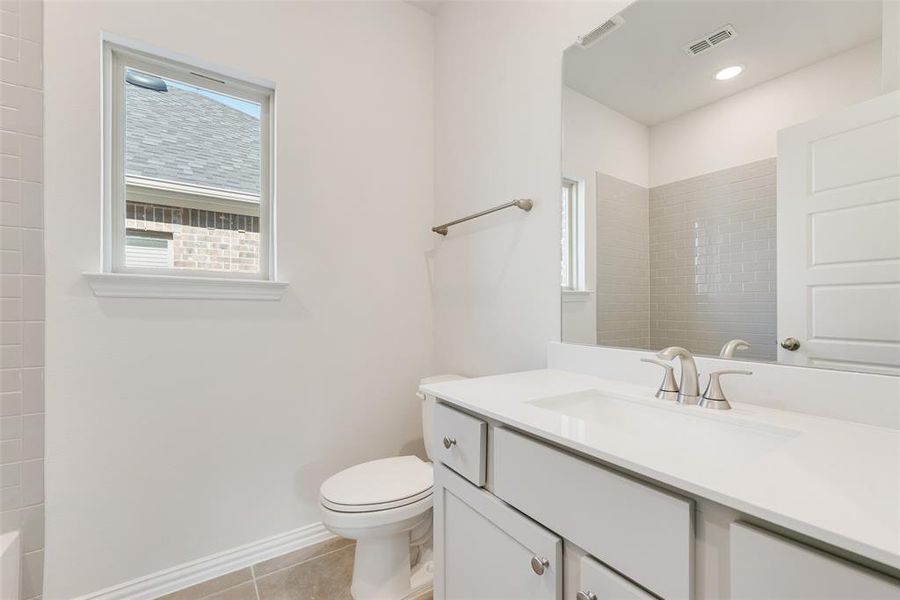 Furnished interior view inside a new home in Walden Pond, Forney (Image 9).