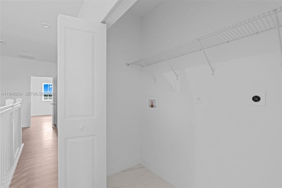 Spacious, unfurnished interior of a new home in , Miami (Image 26).
