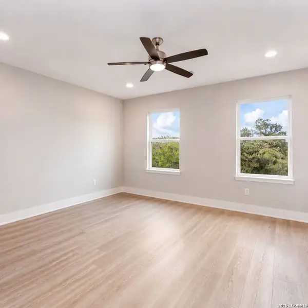 Spacious, unfurnished interior of a new home in Landon Ridge, San Antonio (Image 14). Spacious, unfurnished interior of a new home in Landon Ridge, San Antonio (Image 14).