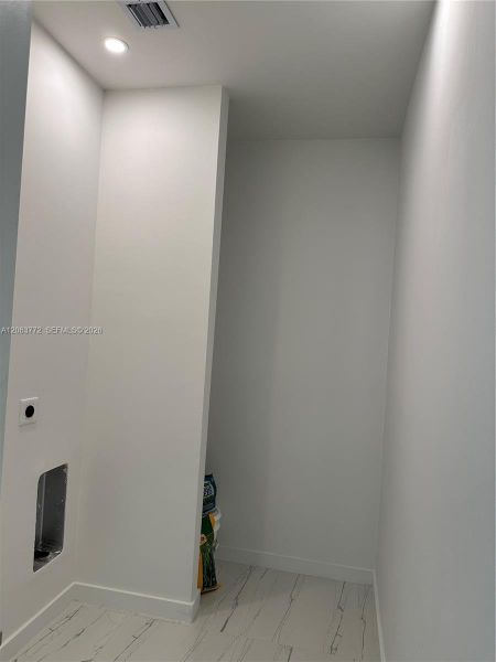 Spacious, unfurnished interior of a new home in , Naples (Image 27). Spacious, unfurnished interior of a new home in , Naples (Image 27).