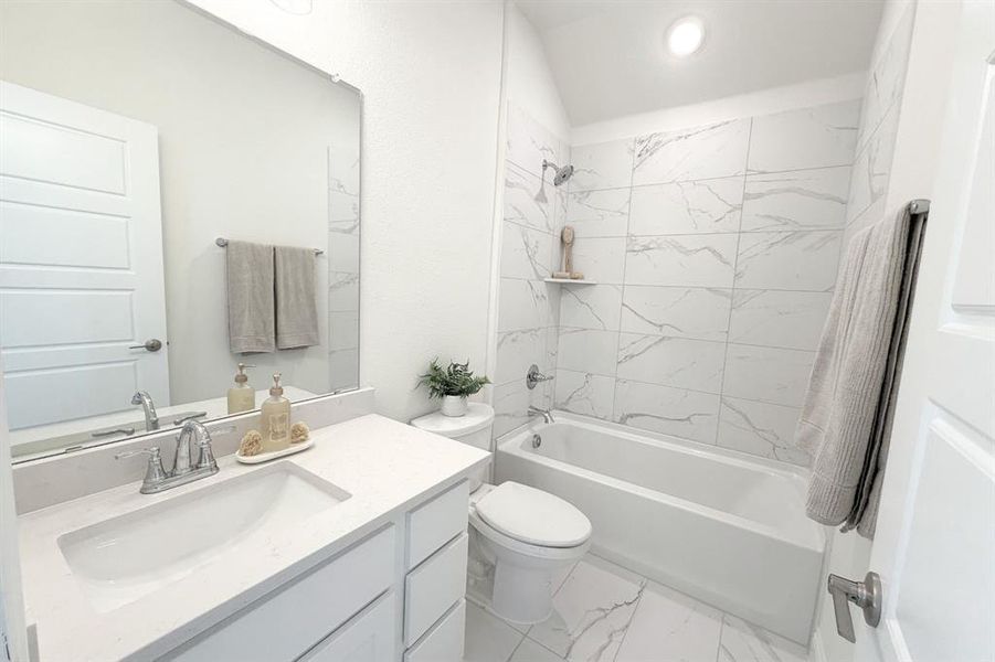Furnished interior view inside a new home in Sweetgrass, Haslet (Image 5).
