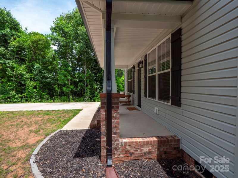 Exterior details and patio area of a home in , Stanley (Image 3).
