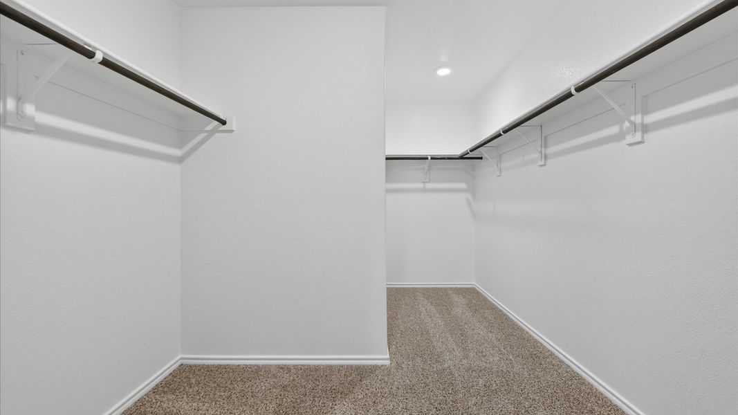 Representative unfurnished interior of a home built from the Bailey by D.R. Horton in Sunnycreek, Crowley (Image 26).