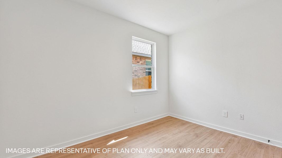 Spacious, unfurnished interior of a new home in Rosenbusch Ranch, Leander (Image 30).