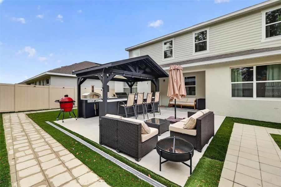 Exterior details and patio area of a home in Summerbrooke, Mount Dora (Image 30).