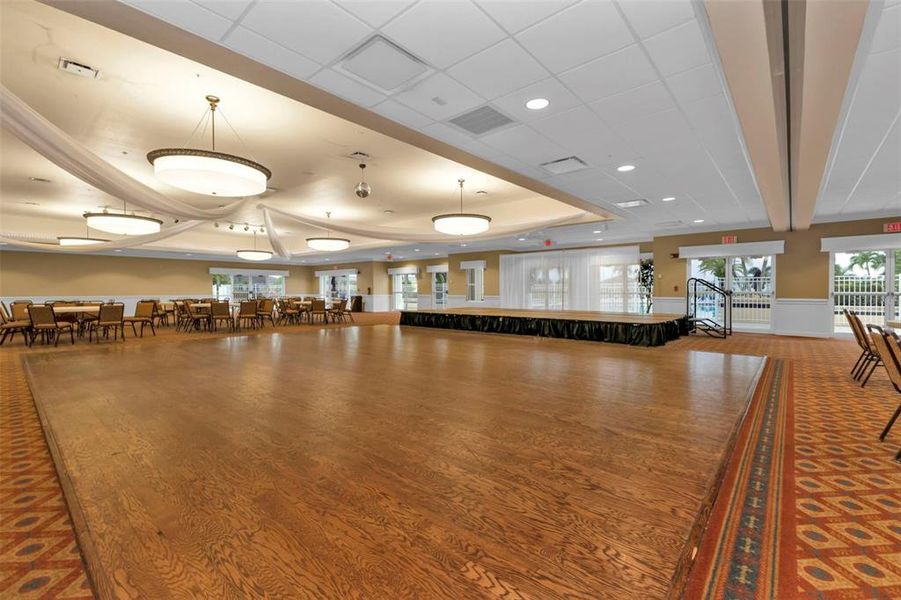 Community amenities in Kings Gate, Port Charlotte (Image 9). Community amenities in Kings Gate, Port Charlotte (Image 9).