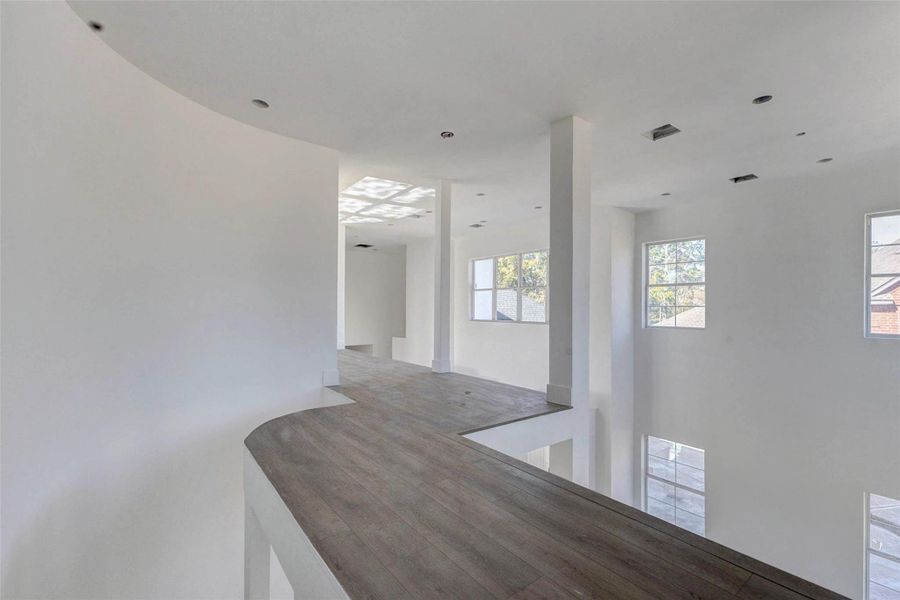 Spacious, unfurnished interior of a new home in , Spring (Image 14).