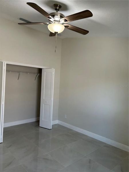 Spacious, unfurnished interior of a new home in , Tampa (Image 33).