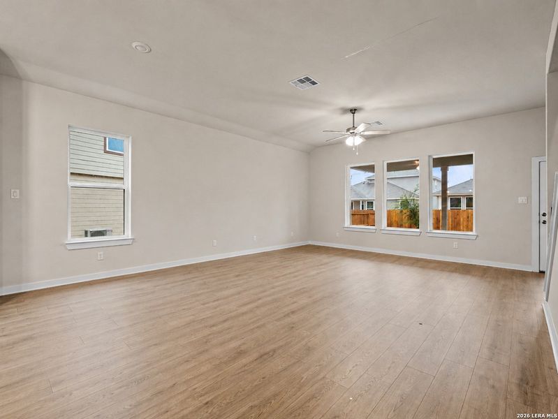 Spacious, unfurnished interior of a new home in Morgan Meadows, San Antonio (Image 13).