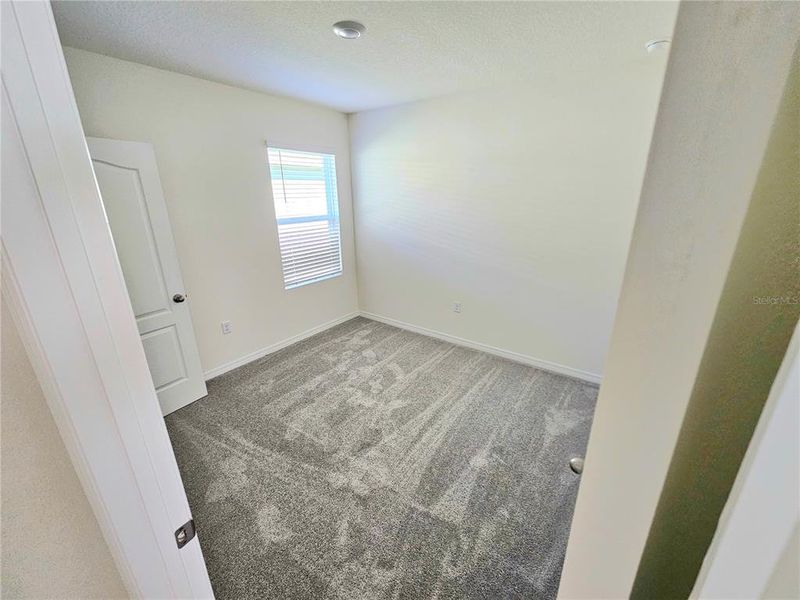 Spacious, unfurnished interior of a new home in Charles Cove Express, Davenport (Image 9).