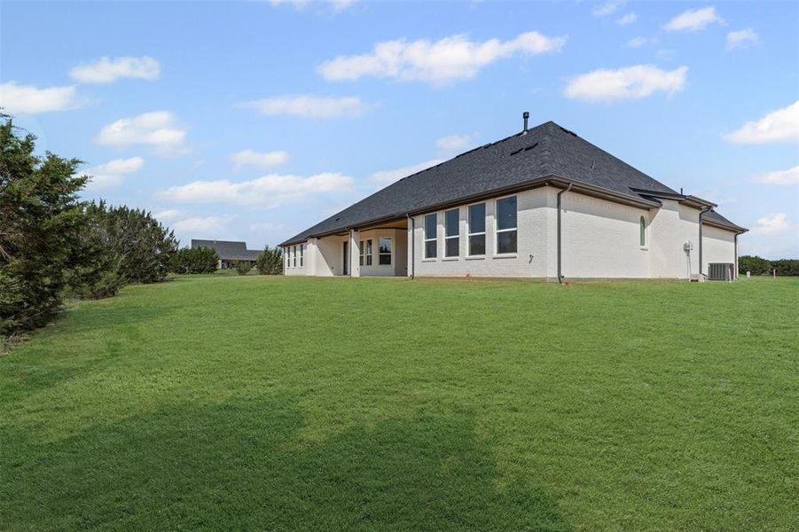 Exterior details of a home in Rolling Creek Ranch, Granbury (Image 12). Exterior details of a home in Rolling Creek Ranch, Granbury (Image 12).