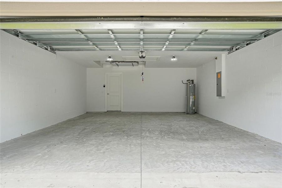 Spacious, unfurnished interior of a new home in , Brooksville (Image 38). Spacious, unfurnished interior of a new home in , Brooksville (Image 38).