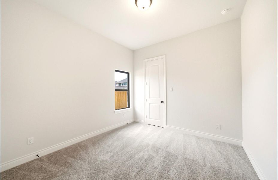 Spacious, unfurnished interior of a new home in Bridgeland 60′, Cypress (Image 31).