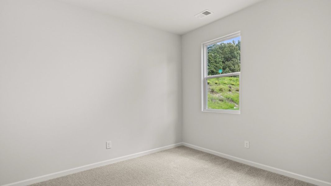 Spacious, unfurnished interior of a new home in Creekview, Atlanta (Image 16).
