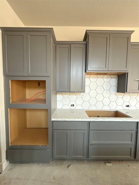 Beautiful details in Light & Bright Kitchen