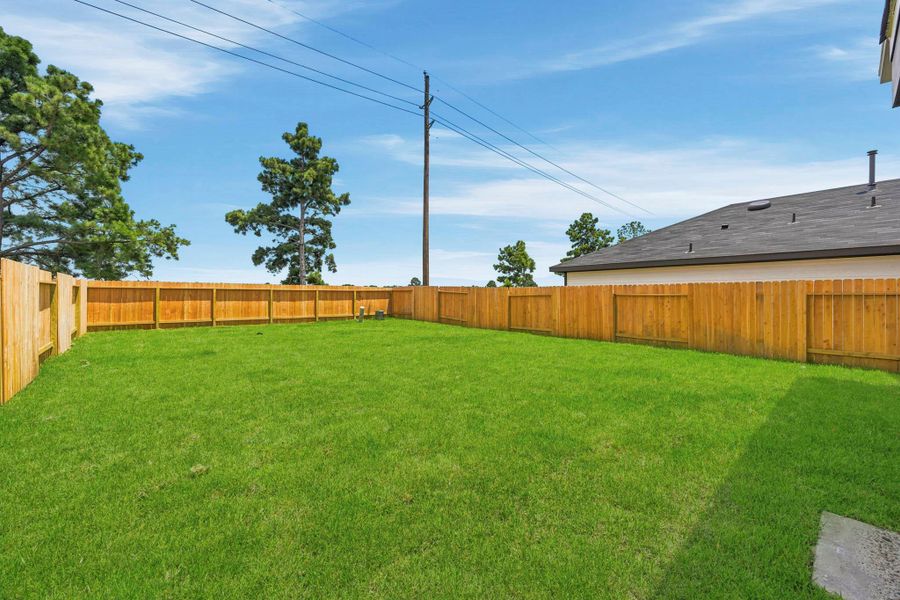 Exterior details and patio area of a home in Sunset Valley, Hockley (Image 3).