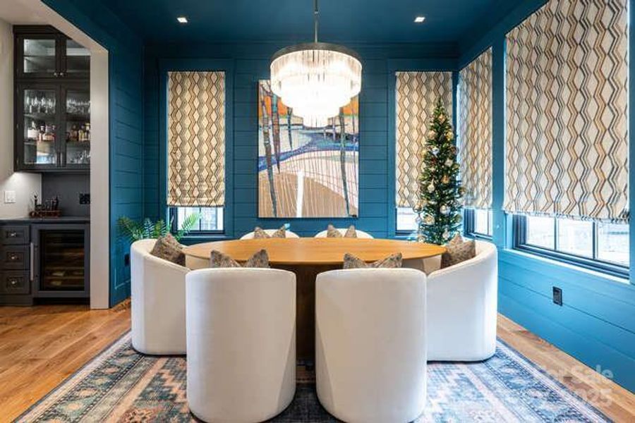 Community amenities in , Sylva (Image 25).