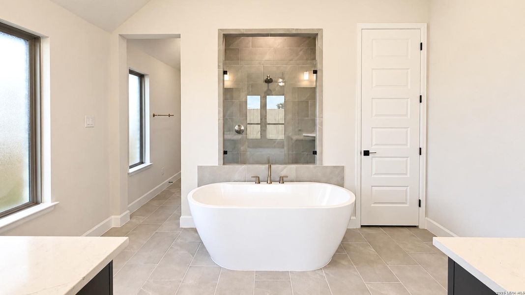 Furnished interior view inside a new home in Cibolo Valley Heights, Cibolo (Image 6).