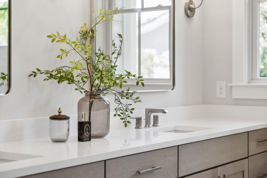 Close-up of interior finishes inside a home in , Charleston (Image 20).
