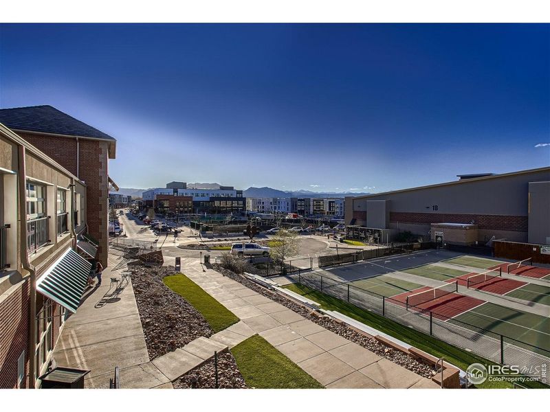 Image 6 of a home in . Image 6 of a home in .