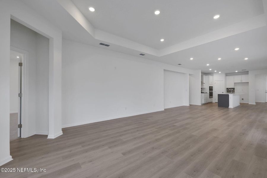 Spacious, unfurnished interior of a new home in Brook Forest, St. Augustine (Image 19).