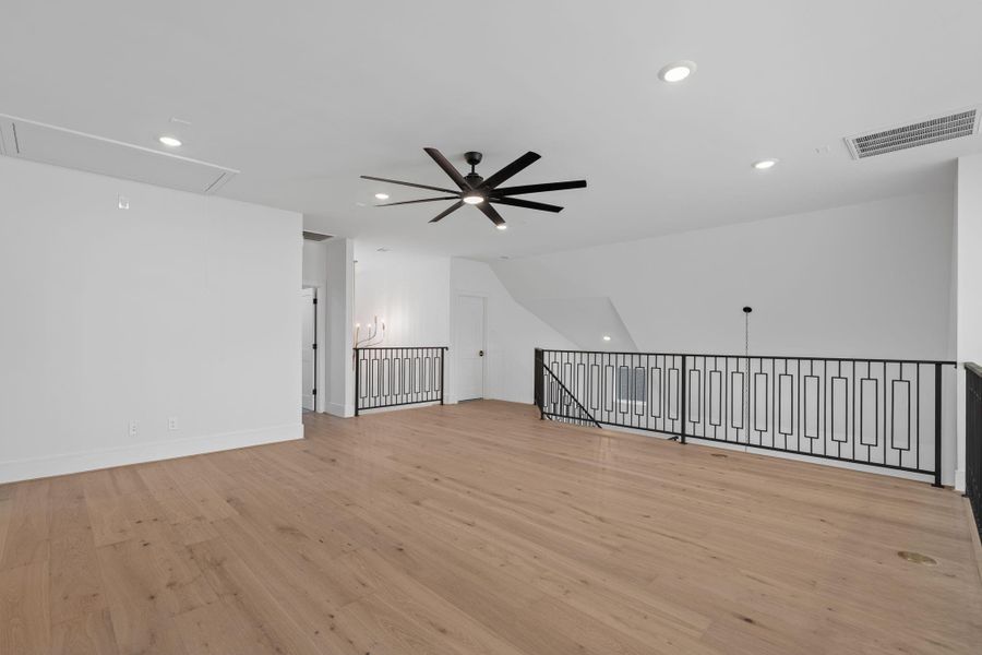 Spacious, unfurnished interior of a new home in , Houston (Image 42).