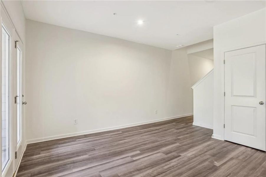 Spacious, unfurnished interior of a new home in Kendall Grove, McDonough (Image 11).