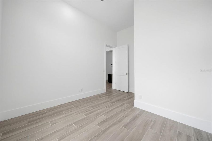 Spacious, unfurnished interior of a new home in , Apopka (Image 22).