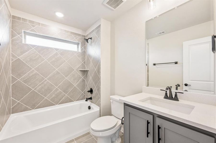 Furnished interior view inside a new home in The Oaks, Red Oak (Image 10).