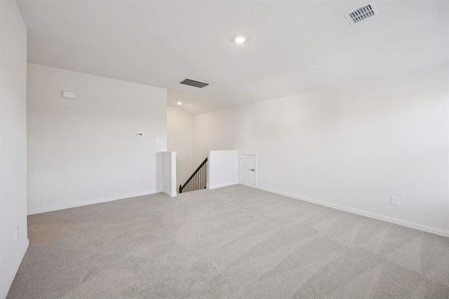 Spacious, unfurnished interior of a new home in Lakehaven - Signature Series, Farmersville (Image 38).