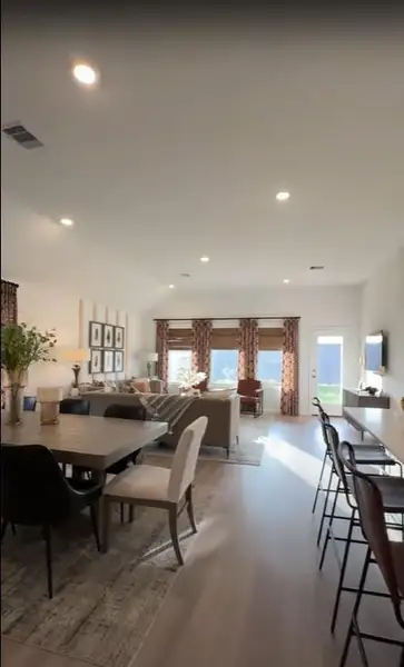 **Photos are a representation of the floor plan. This is not the actual homesite.**