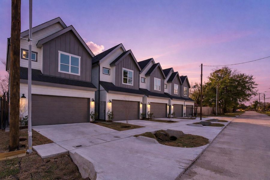 Front exterior of a new home in , Houston, TX, highlighting curb appeal (Image 21).