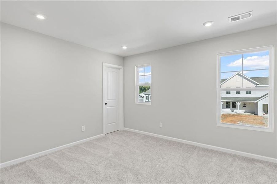 Spacious, unfurnished interior of a new home in Sage Woods, Dallas (Image 33).