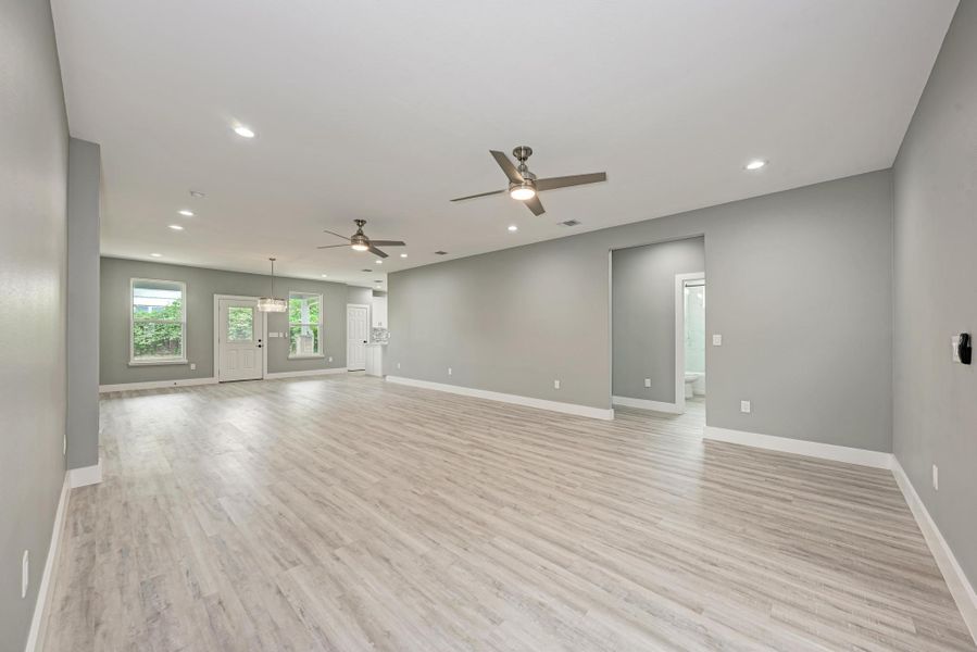 Spacious, unfurnished interior of a new home in , Paige (Image 33).
