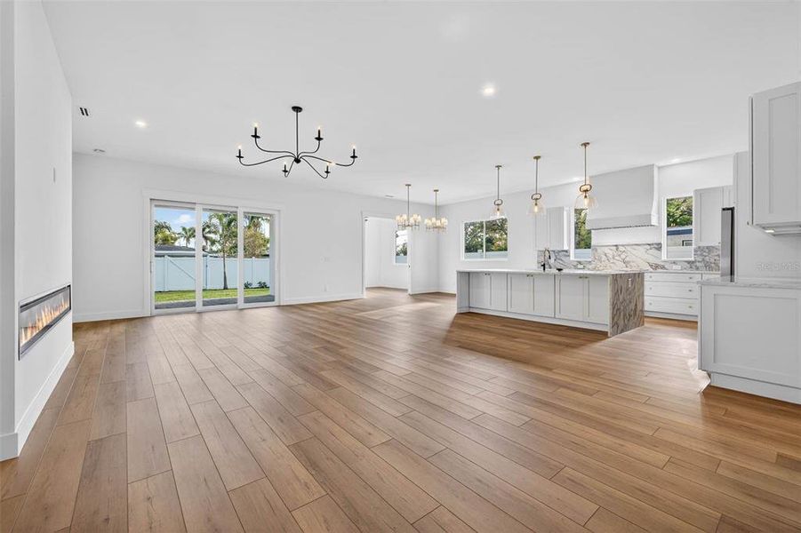 Spacious, unfurnished interior of a new home in , St. Petersburg (Image 15).