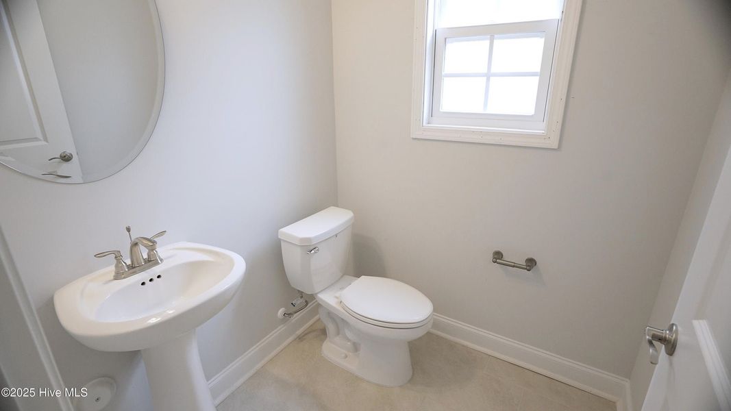 Furnished interior view inside a new home in Palmetto Creek, Bolivia (Image 10).