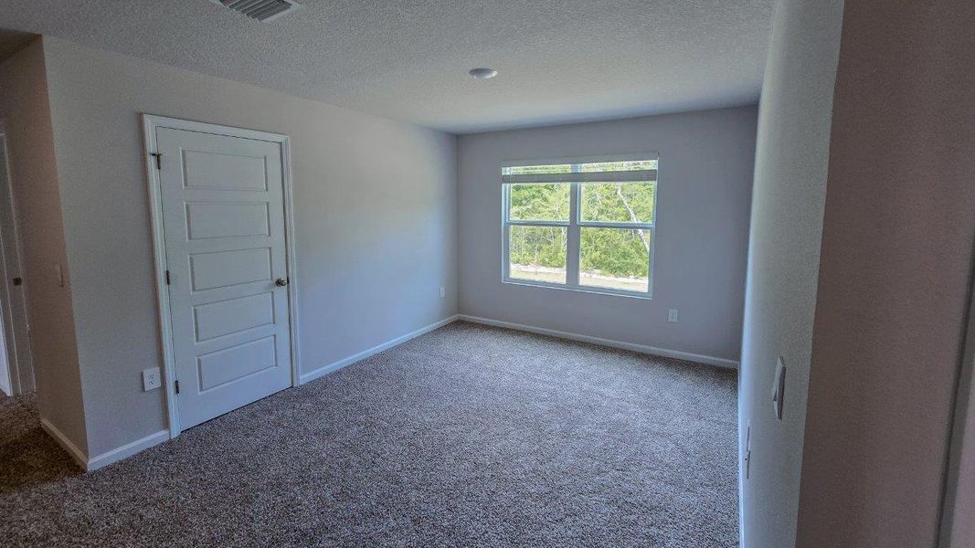 Spacious, unfurnished interior of a new home in Lake Mary Forest, Tallahassee (Image 17).