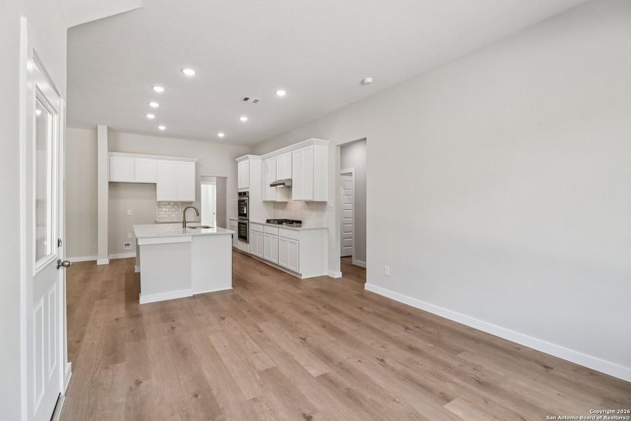 Spacious, unfurnished interior of a new home in Bonita Vista, Pleasanton (Image 24). Spacious, unfurnished interior of a new home in Bonita Vista, Pleasanton (Image 24).