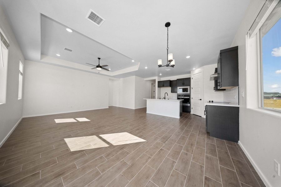 Representative unfurnished interior of a home built from the Prado by Hakes Brothers in Paseo Del Este, El Paso (Image 12).