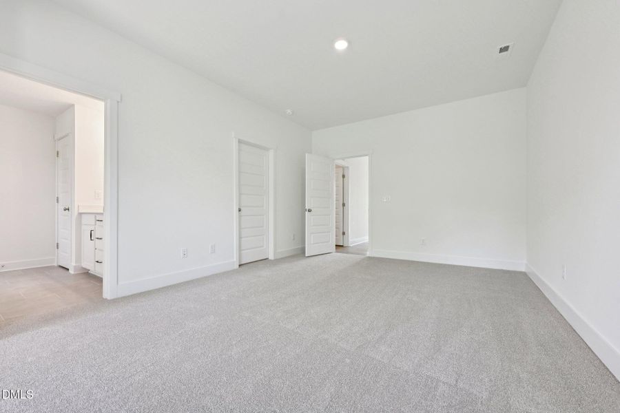 32-web-or-mls-Dunzo Dr-S1203-032