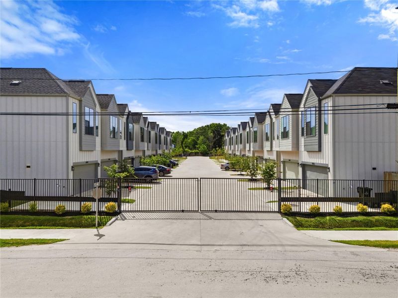 A rare combination of connectivity and privacy, with private driveways set within a well-planned, gated community. A rare combination of connectivity and privacy, with private driveways set within a well-planned, gated community.