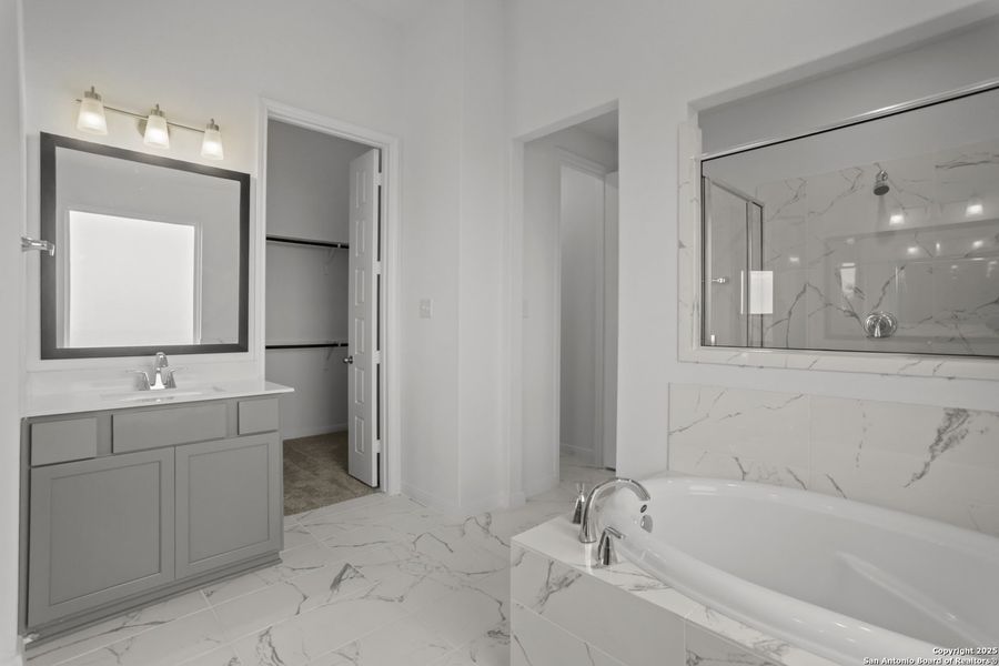 Furnished interior view inside a new home in Homestead 75', Schertz (Image 9).