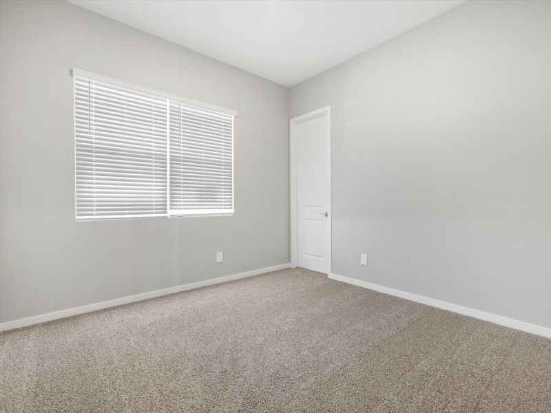 Spacious, unfurnished interior of a new home in Paloma Creek - Signature Series, Surprise (Image 11).